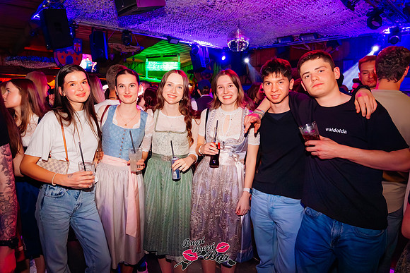 BUSSI BUSSI BAR-STADL GAUDI-6582