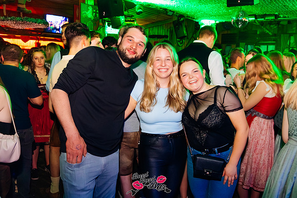 BUSSI BUSSI BAR-STADL GAUDI-7310