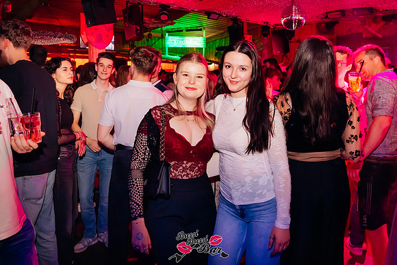 BUSSI BUSSI BAR-STADL GAUDI-7740