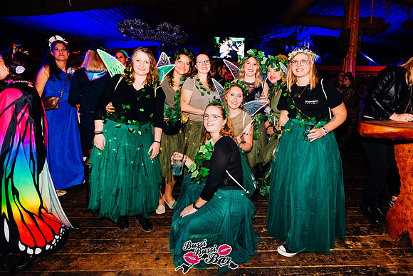 Bussi Bussi Bar - Weiberroas-160