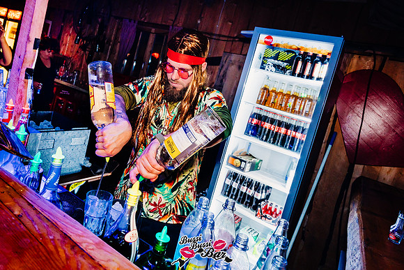Bussi Bussi Bar - Weiberroas-985
