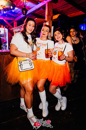 Bussi Bussi Bar - Weiberroas-401