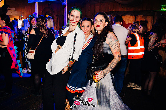 Bussi Bussi Bar - Weiberroas-954