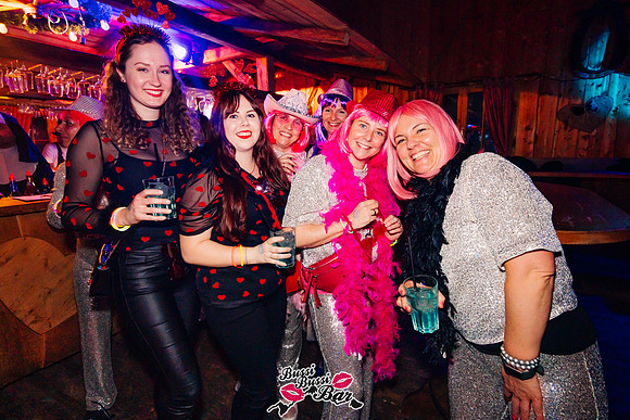 Bussi Bussi Bar - Weiberroas-100