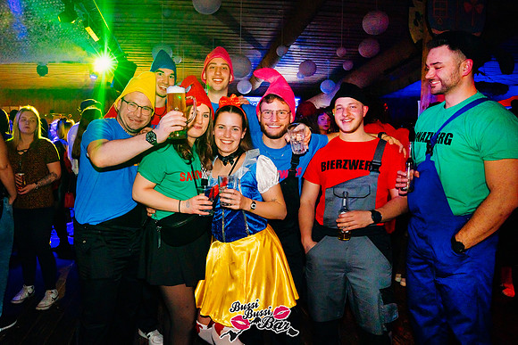 Bussi Bussi Bar - Weiberroas-430