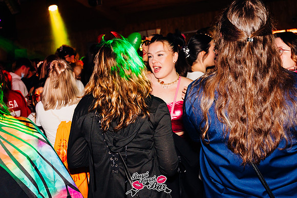 Bussi Bussi Bar - Weiberroas-691