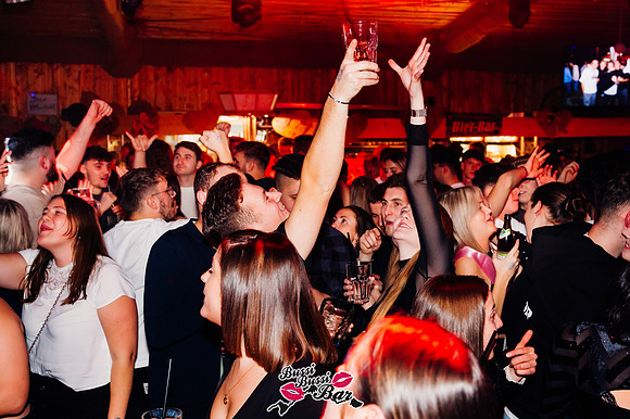 BUSSI BUSSI BAR - 3-KINE-BUSSI-2024-192