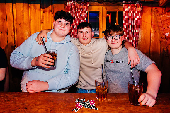 BUSSI BUSSI BAR-90er-2000er-Party-920