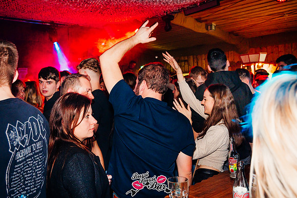 BUSSI BUSSI BAR-90er-2000er-Party-1022