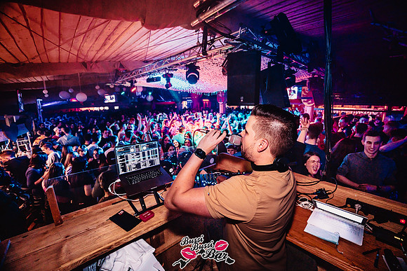 BUSSI BUSSI BAR-90er-2000er-Party-571
