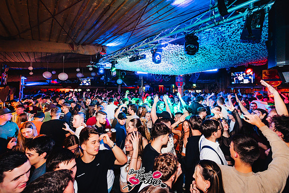 BUSSI BUSSI BAR-90er-2000er-Party-877