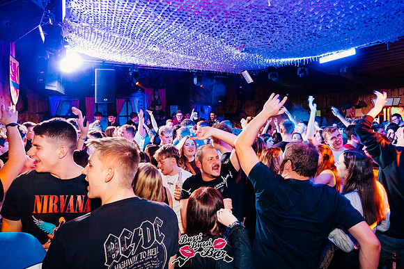 BUSSI BUSSI BAR-90er-2000er-Party-1053