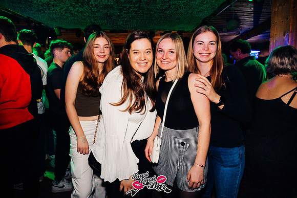 BUSSI BUSSI BAR-90er-2000er-Party-227