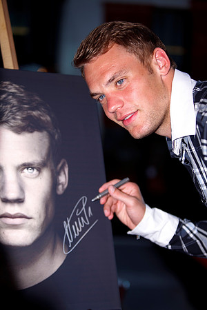 Charity Wiesn Preview-Manuel Neuer Kids Foundation © 2011 by Stefan J. Wolf | Photography