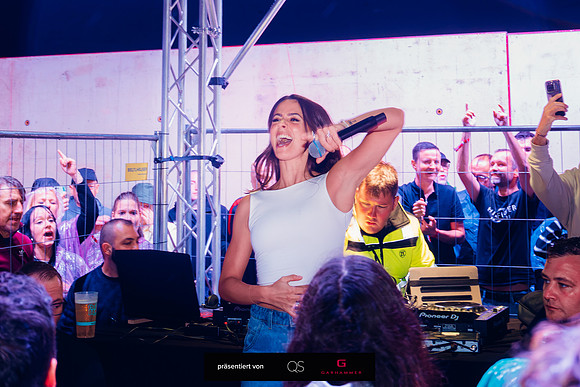 Vanessa Mai LIVE - präsentiert von QS & Modehaus Garhammer-1124