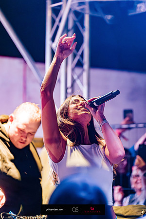 Vanessa Mai LIVE - präsentiert von QS & Modehaus Garhammer ©Tobi Marold-030