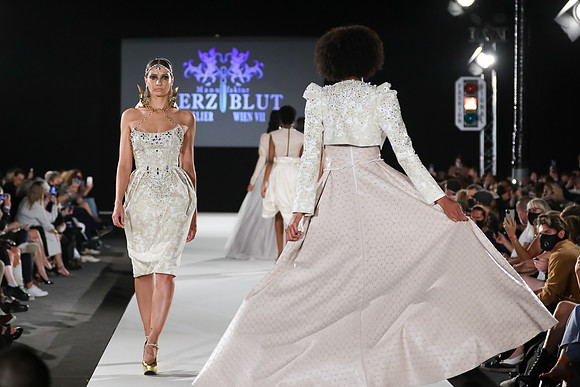 2020-09-11-MQVFW-21-00h-a-Manufaktur Herzblut-SW-159