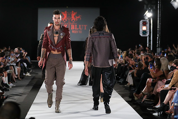 2020-09-11-MQVFW-21-00h-a-Manufaktur Herzblut-SW-148