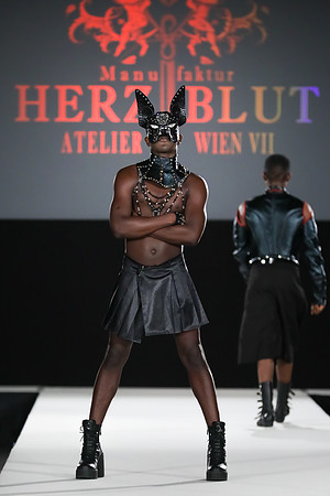 2020-09-11-MQVFW-21-00h-a-Manufaktur Herzblut-SW-114
