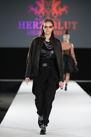 2020-09-11-MQVFW-21-00h-a-Manufaktur Herzblut-SW-064