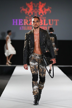 2020-09-11-MQVFW-21-00h-a-Manufaktur Herzblut-SW-124