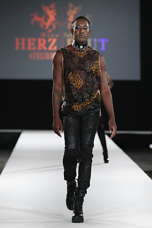 2020-09-11-MQVFW-21-00h-a-Manufaktur Herzblut-SW-009