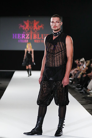 2020-09-11-MQVFW-21-00h-a-Manufaktur Herzblut-SW-072