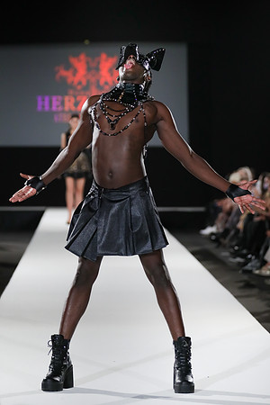 2020-09-11-MQVFW-21-00h-a-Manufaktur Herzblut-SW-117