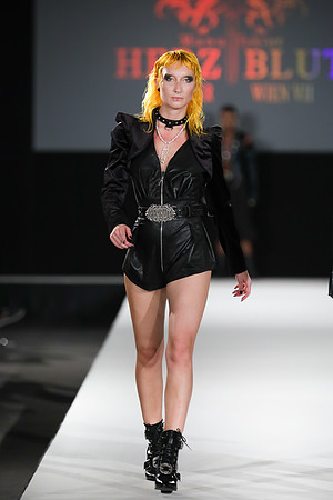 2020-09-11-MQVFW-21-00h-a-Manufaktur Herzblut-SW-108