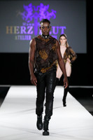 2020-09-11-MQVFW-21-00h-a-Manufaktur Herzblut-SW-008