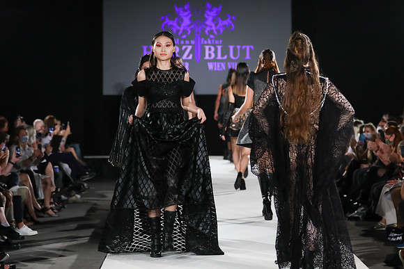2020-09-11-MQVFW-21-00h-a-Manufaktur Herzblut-SW-153