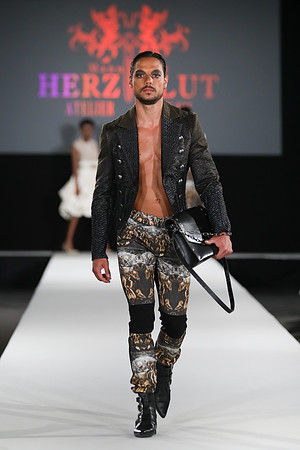 2020-09-11-MQVFW-21-00h-a-Manufaktur Herzblut-SW-125