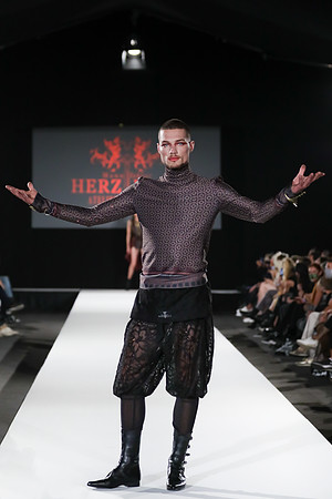 2020-09-11-MQVFW-21-00h-a-Manufaktur Herzblut-SW-022