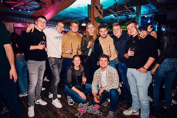 BUSSI BUSSI BAR-80er90er-DEZ24-708