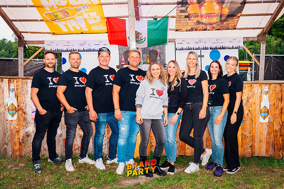 BRANDPARTY 2025-6405