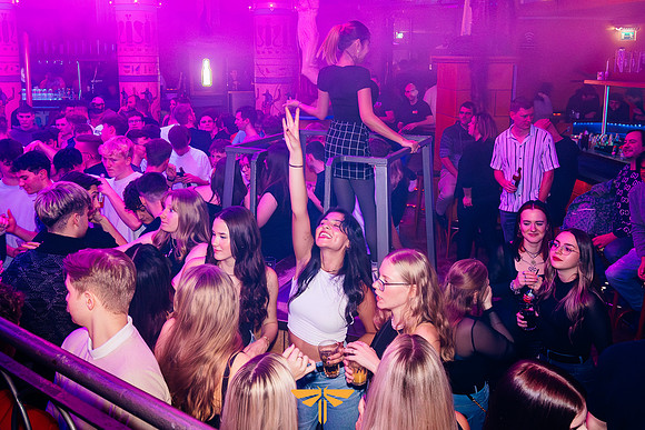 NIGHTLIGHT-GYM PARTY-1644