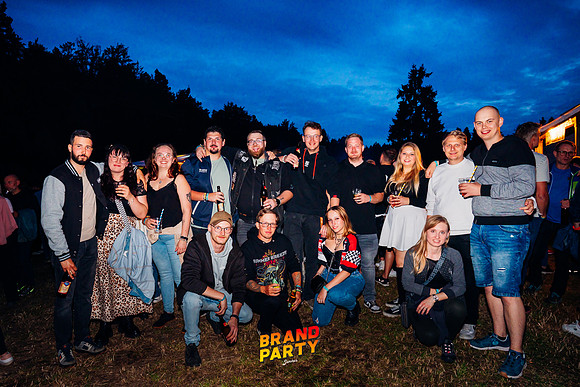 BRANDPARTY 2025-6904