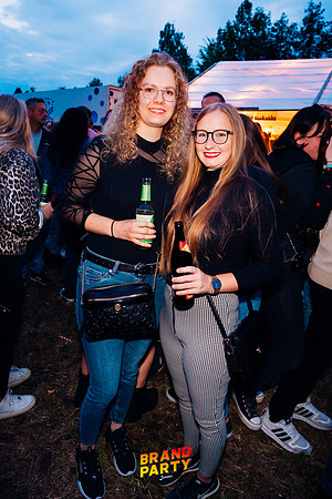 BRANDPARTY 2025-6817