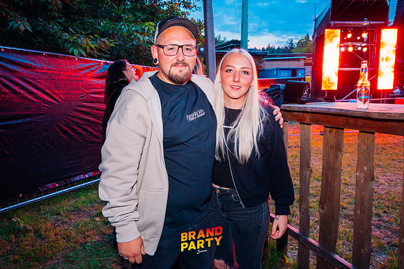 BRANDPARTY 2025-6675