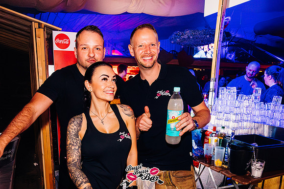Bussi Bussi Bar-Oster Bussi 2024-1324-Verbessert-RR