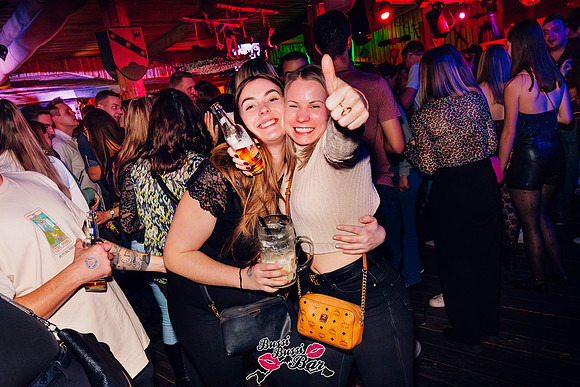 BUSSI BUSSI BAR-Wuid und durschtig-129