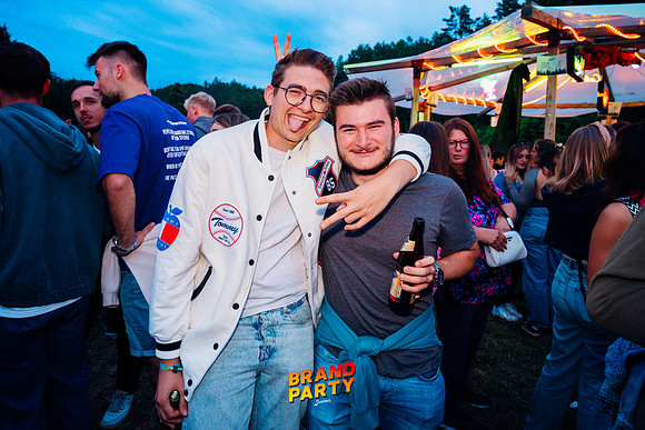 BRANDPARTY 2025-6689
