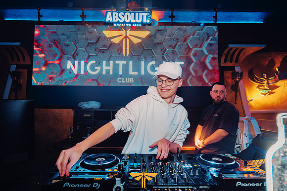 ABSOLUT NIGHTLIGHT-354
