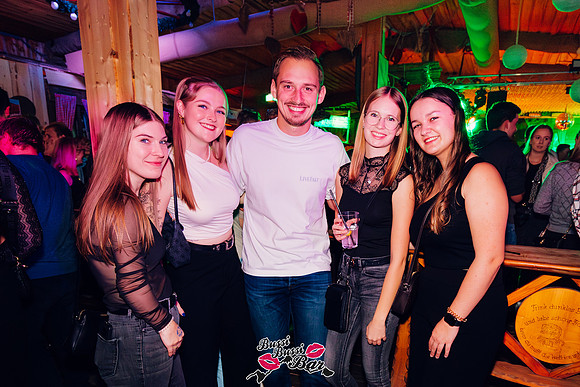 BUSSI BUSSI BAR-Wuid und durschtig-237