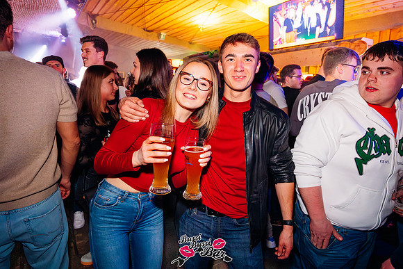BUSSI BUSSI BAR 80er 90er PARTY-260