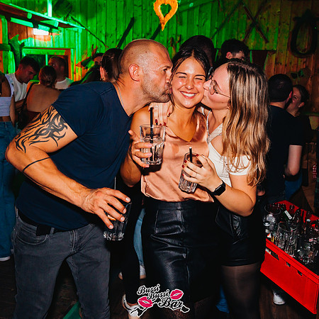 BUSSI BUSSI BAR-SAISONSTART 2024-1340