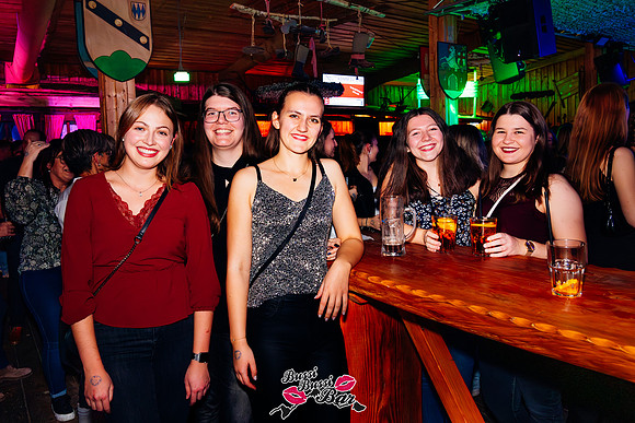 BUSSI BUSSI BAR-80er90er-DEZ24-92