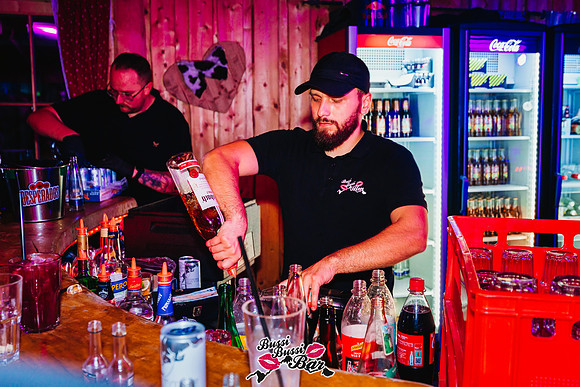 BUSSI BUSSI BAR-SAISONSTART 2024-1144