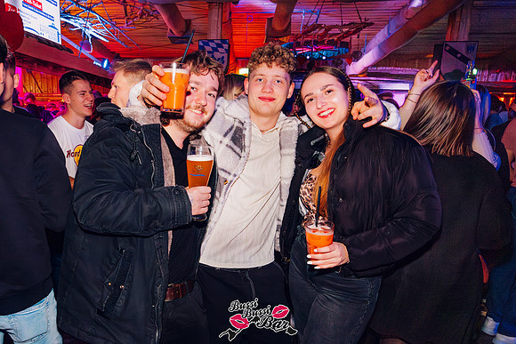 BUSSI BUSSI BAR-Wuid und durschtig-139