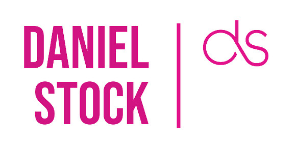 Daniel Stock+DS Schriftzug-white-full-magenta-PNG